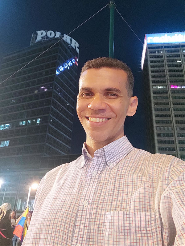 Asdrúval Perfil